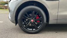 Jaguar F-Pace 2.0 D200 R-Dynamic HSE 5dr Auto AWD Diesel Estate